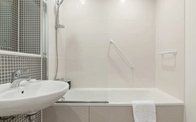 Beautiful 1 Bedroom Apartment in Shepherd's Bush