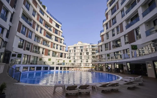 Amazing Penthouse Apartment With Rooftop Pool&bar