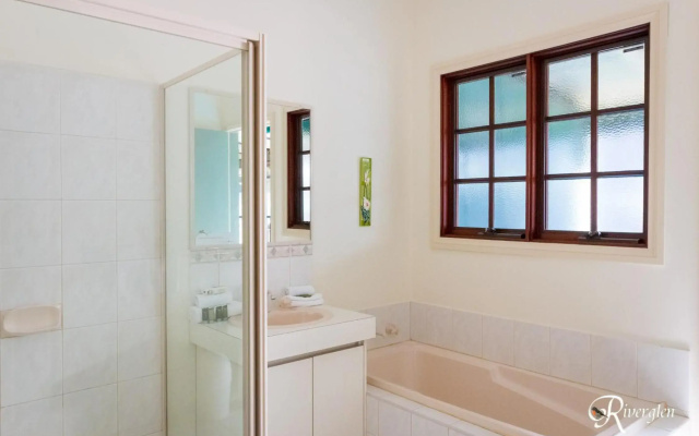 Riverglen Chalets