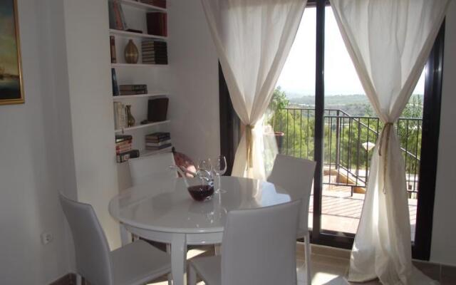 Holiday House