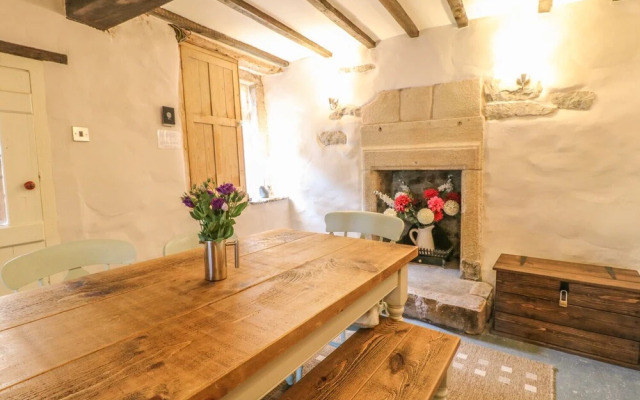 Holly Cottage