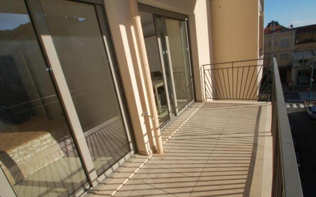Appartement Menton, 2 pièces, 4 personnes - FR-1-196-200