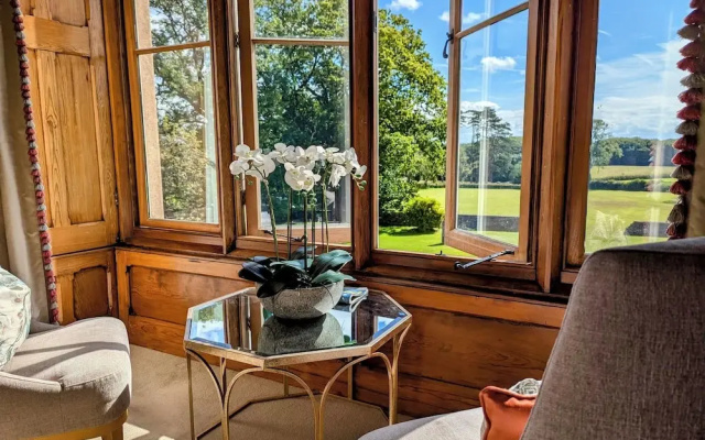 Parc Le Breos House
