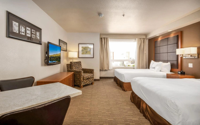 Home Inn & Suites Regina East