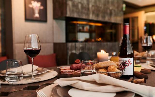 Serviced Luxury Chalet Evi