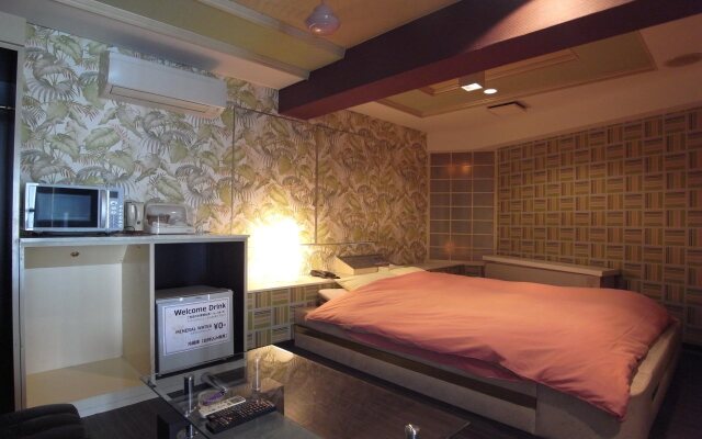 Hotel Tee (Adult Only)