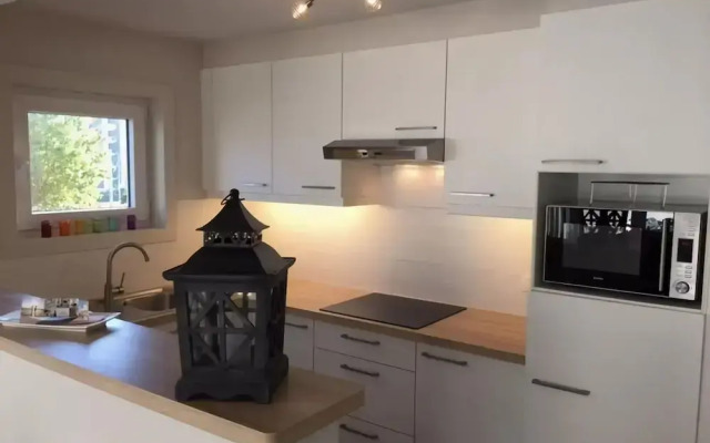 Modern Beachside Apartment