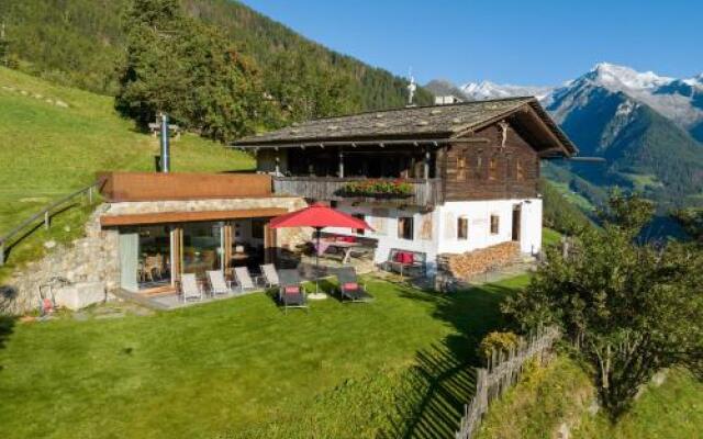 Mountain Chalet Obertreyen