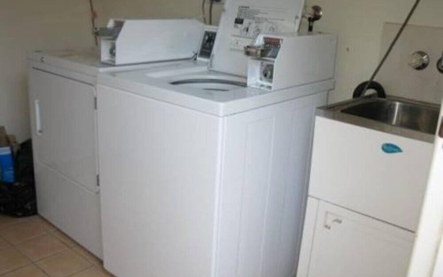 Budget Accommodation Salisbury Studio 4