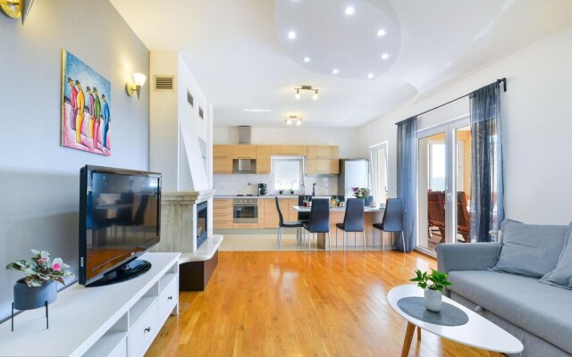 Beautiful Home in Debeljak With Wifi and 3 Bedrooms