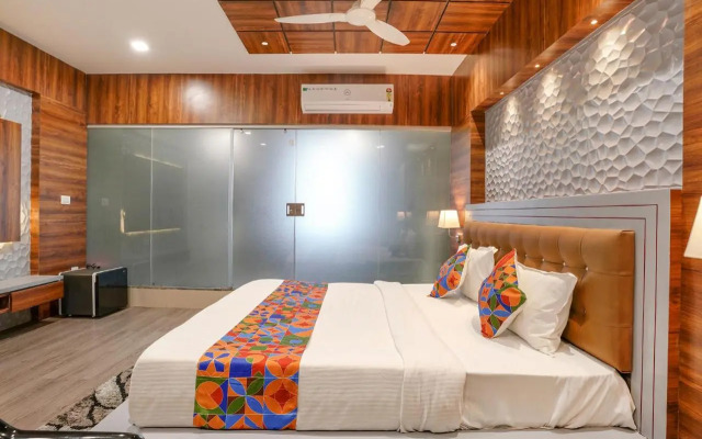 Fabhotel The Valentine