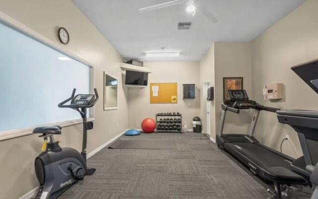 Siesta Bayside Pretty Fountain View