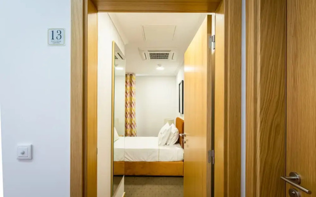 Comtesse Guest House 213 by Homing