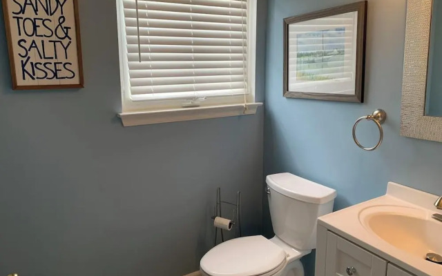 Canal Landing Court 48