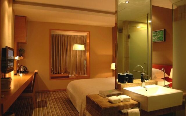 Ejon Kins Hotel