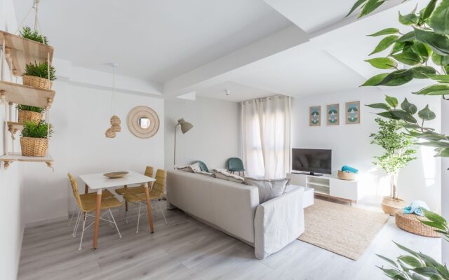Horoko Apartments by gaiarooms