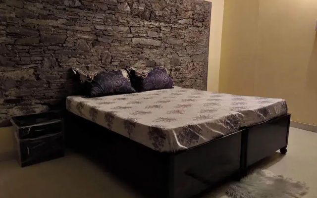 Atulya Neer Hotel