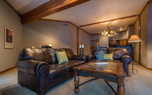 Powder Run 2 Bedroom Condo by All Seasons Resort Lodging
