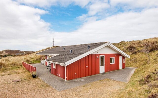 Lavish Holiday Home in Henne With Sauna