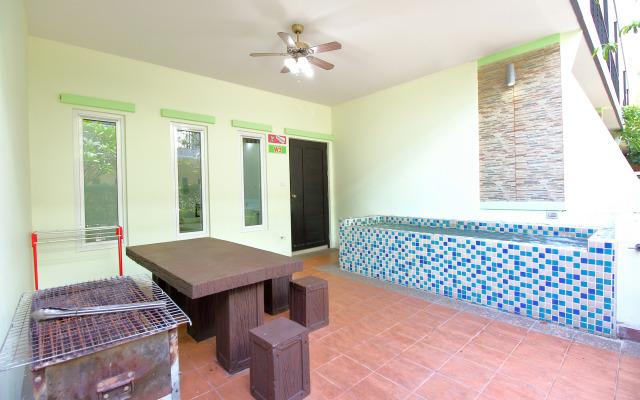 OYO 242 Baan Noppadol Hua Hin Resort