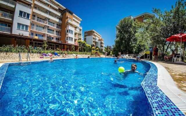 Beautiful 59s 1-bed Studio Apartment in Sveti Vlas