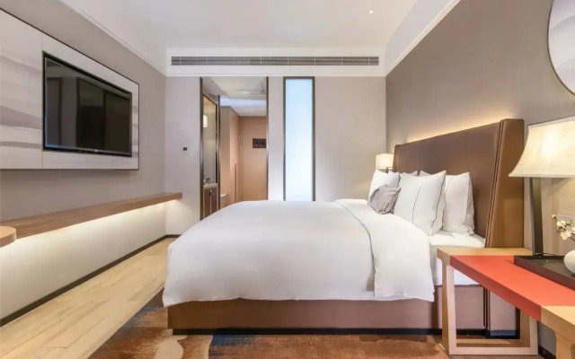 Echarm Hotel (Nanning Huqiu Metro Station)