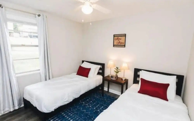 47th Place Forest Park