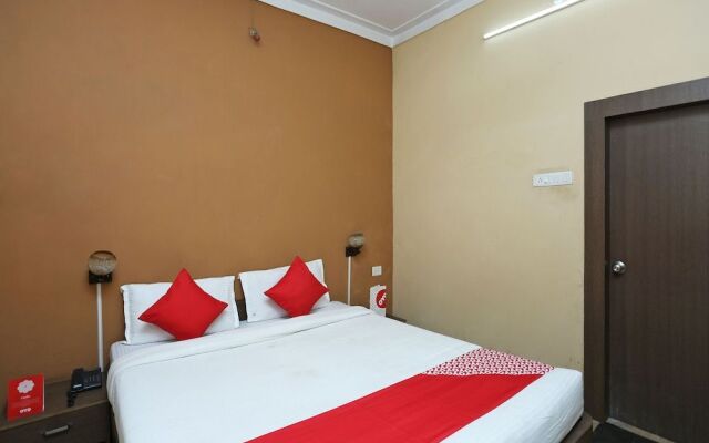 OYO 12777 Hotel Classic
