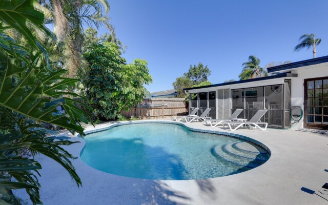 8 Mi to Beaches: Bradenton Home w/ Poolside Oasis!