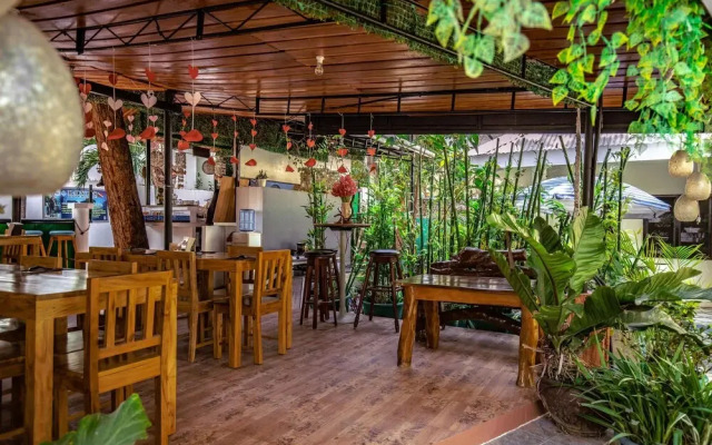 Pescadores Suites Moalboal