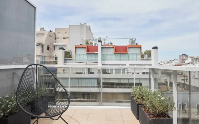 Spacious studio with balcony terrace I