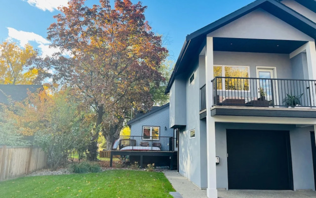 Hikari-Okanagan Sunshine B&B