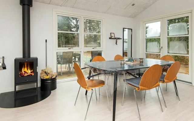 Luxurious Holiday Home in Henne With Fireplace in the Garden