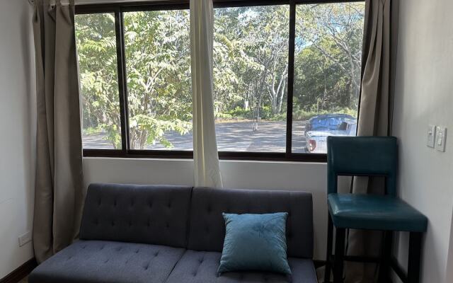 Peaceful Apartment in Tamarindo, 50m to the Beach