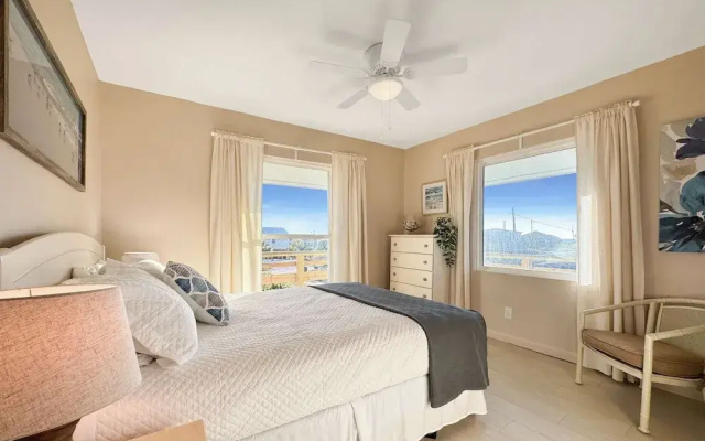 Beautiful Views Easy Beach & Bay Access