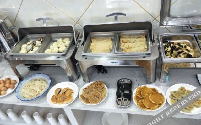 Aifeel Hotel (Baicheng Railway Station Pedestrian Street) – Meal – Baicheng