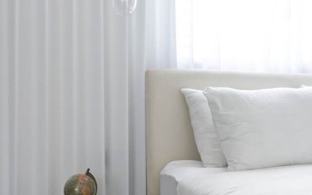 Skyline Serenity by tlv2rent