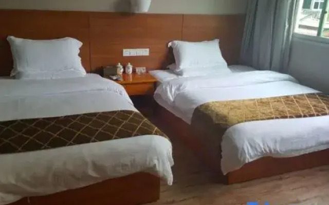 Yuetu Business Hotel