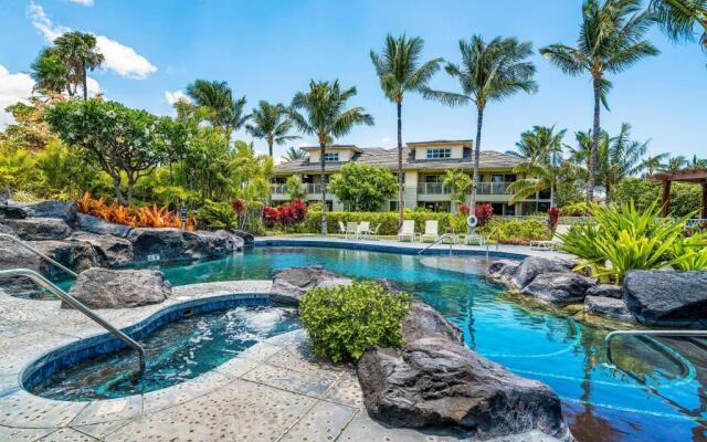 Waikoloa Beach S E33 2 Bedroom Condo by RedAwning