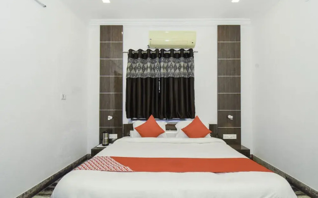 Shahi Bagh by OYO Rooms