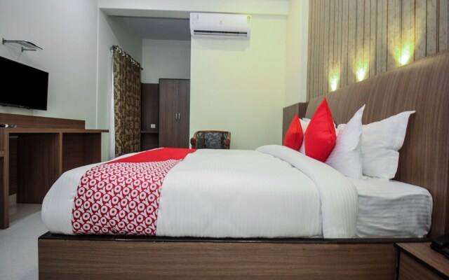 OYO 15218 Hotel Rasha Niwas