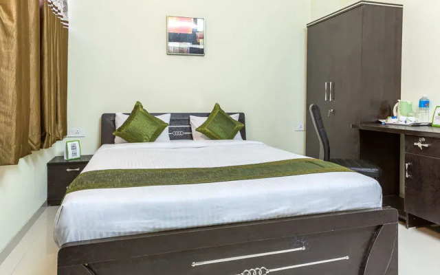 OYO 10221 Hotel E Serai