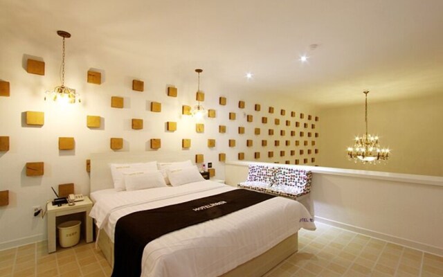 Ben Hotel