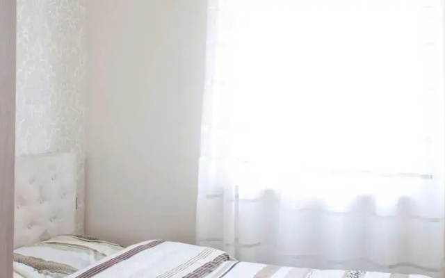 Sunny Stay Apartment