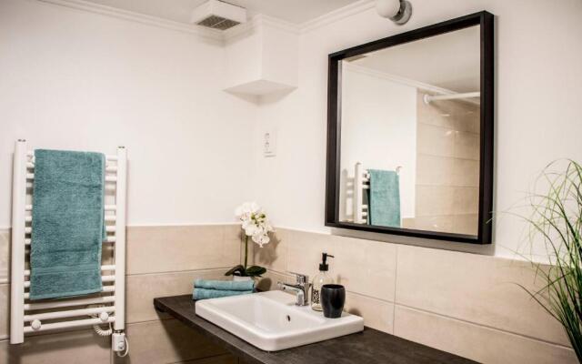 City Park Beauty with AC, Wifi