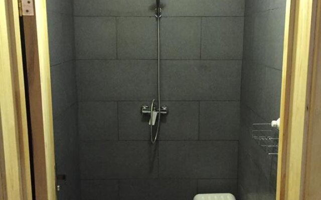 Xunlu Hostel
