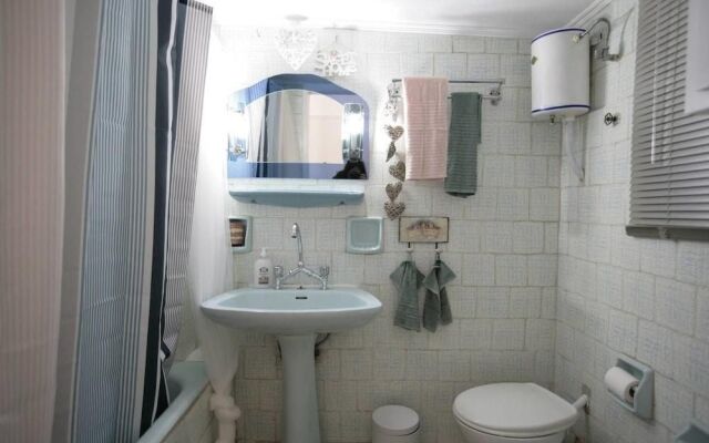 Comfy & Tasteful Central Apt • 1' to Metro Station