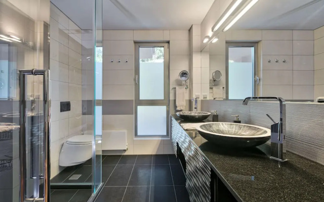 Luxurious Villa Philoxenia