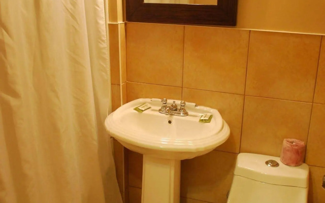 Chomedey Inn