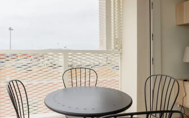 Liiiving - Factory Pearl Apartment